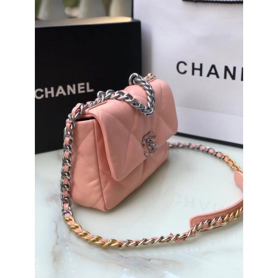 Chanel 19