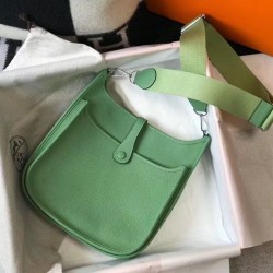 Hermes Evelyne III 29 PM Bag In Vert Criquet Clemence Leather